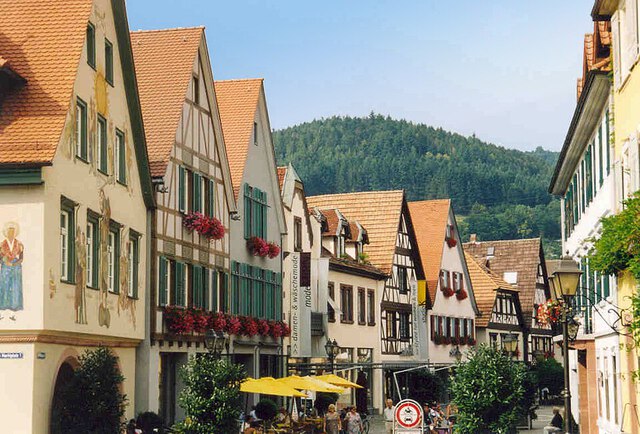 Quelle : https://de.wikipedia.org/wiki/Datei:Haslach_-_Stadtmitte.jpg Haslach Stadtmitte